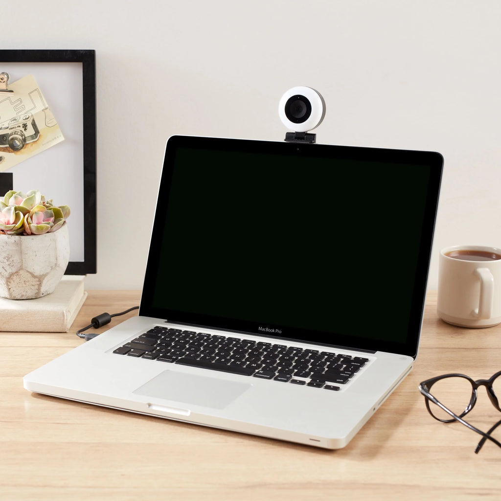 onn. Webcam with Ring Light, Autofocus, Built-in Microphone B37912