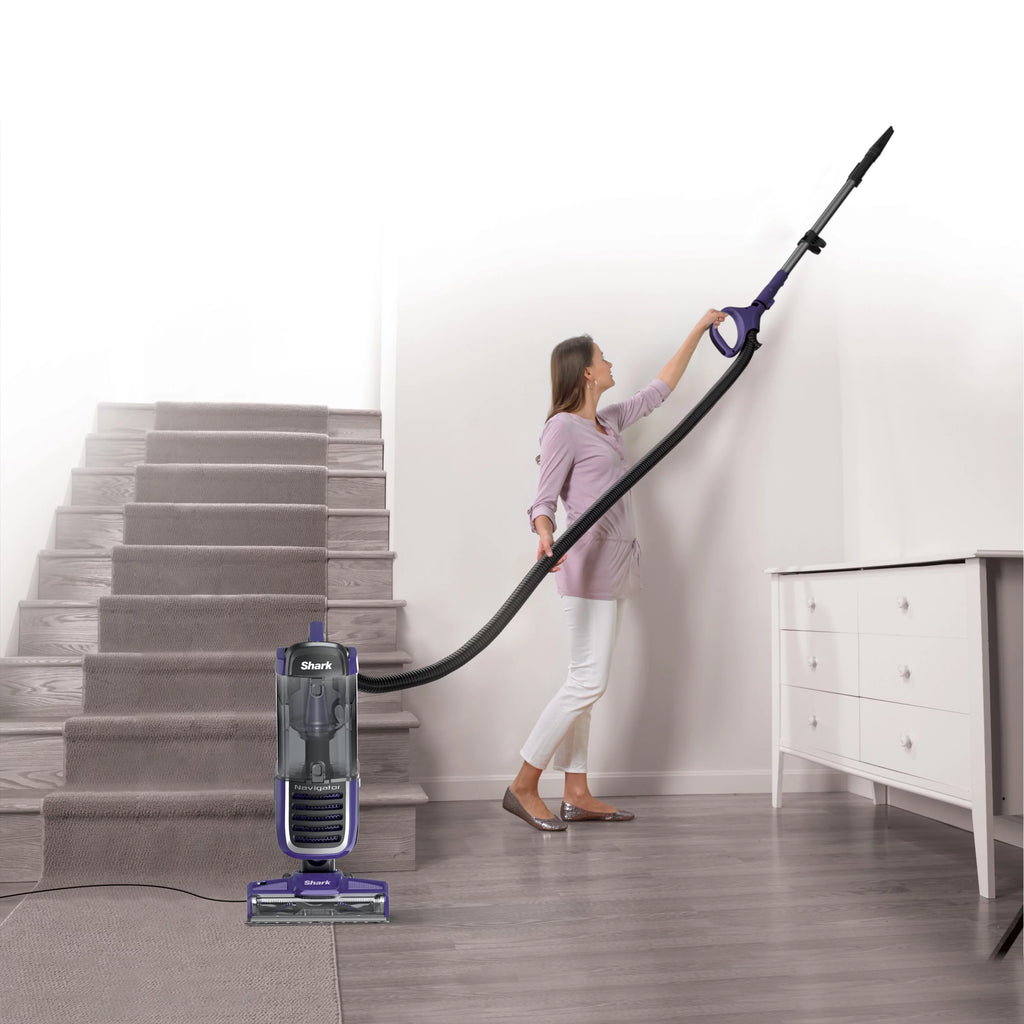 Shark Navigator Swivel Pro Complete Upright Vacuum NV150 Z788