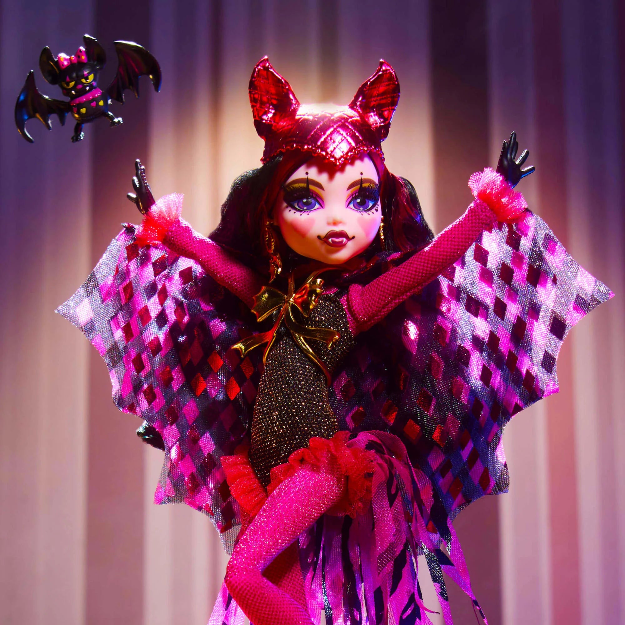 Monster High Freak Du Chic Draculaura Doll Figure Z369622