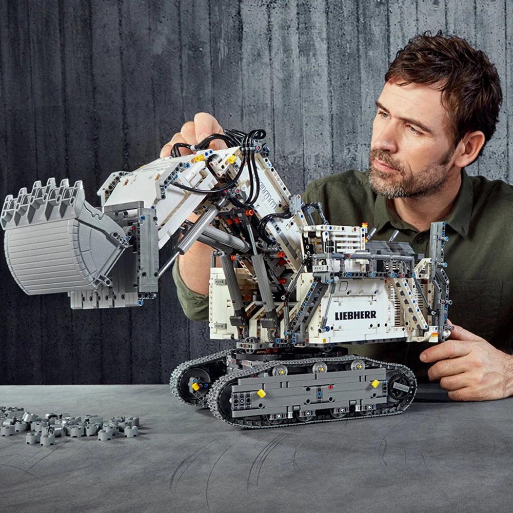 LEGO Technic Liebherr R 9800 Excavator 42100 E9787