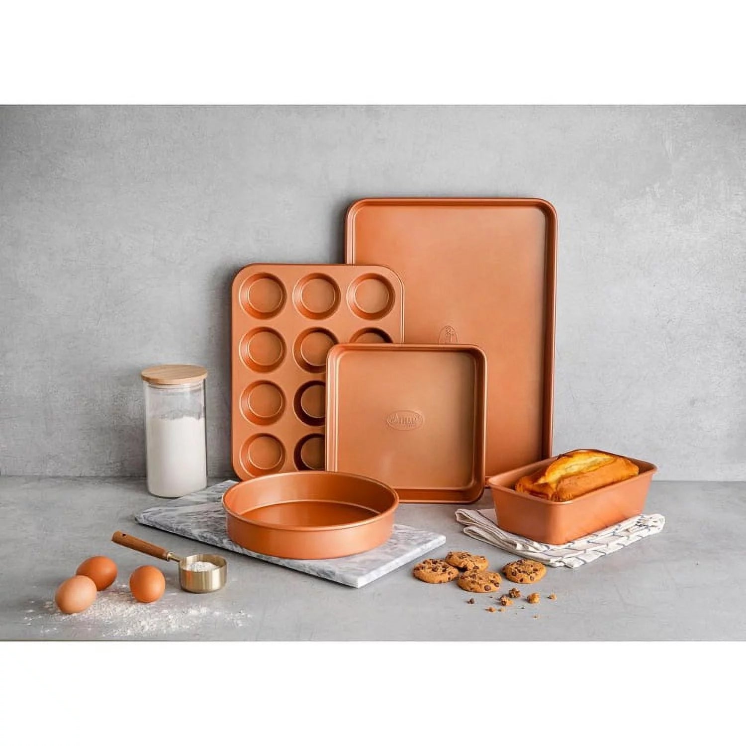 Gotham Steel 32 Pcs Cookware Set with Bakeware and Food Storage, Red B614356