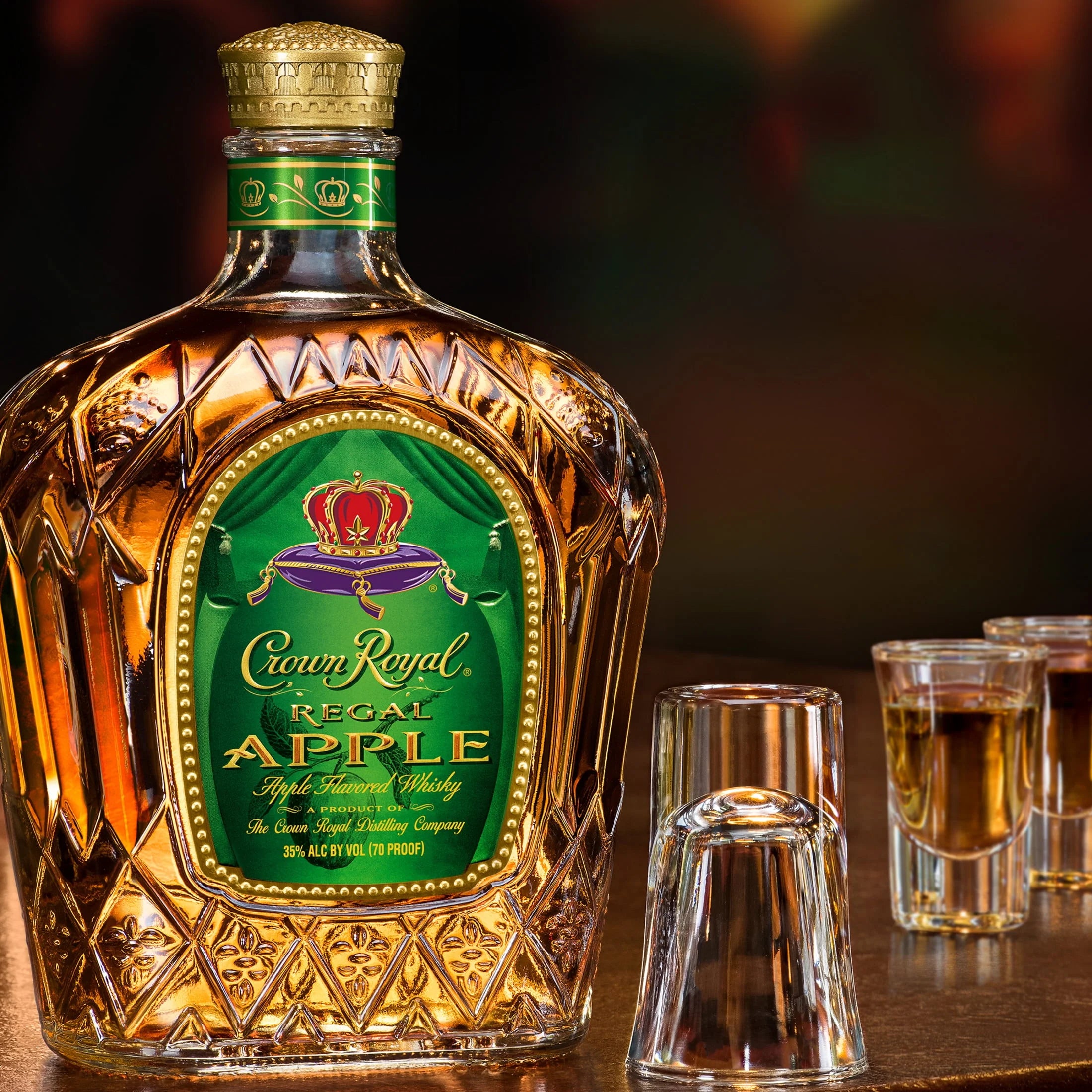 Crown Royal Regal Apple Flavored Whisky, 750 mL H4809