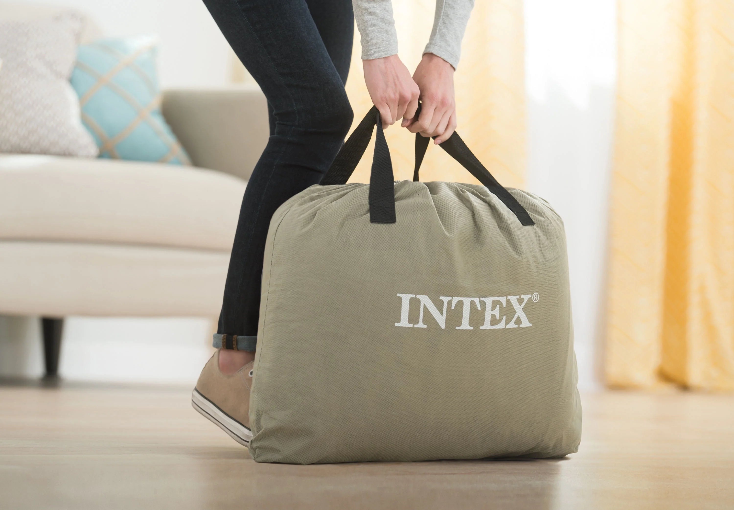 Intex Dream Lux Pillow Top Dura-Beam Airbed Mattress with Internal Pump, Queen D93685