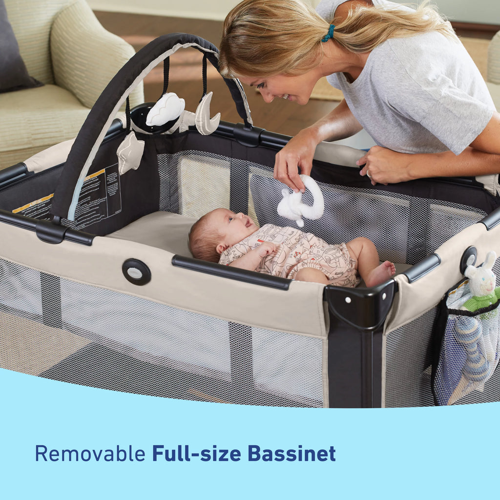 Graco Pack 'n Play On the Go Playard, Kaden L77347