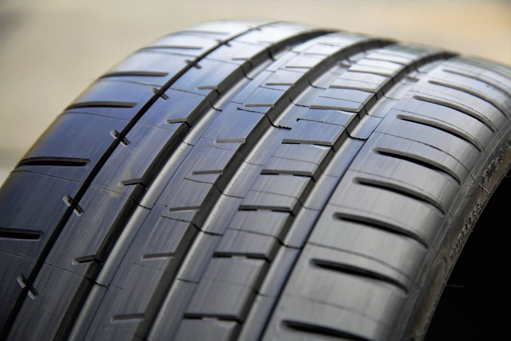 Michelin Pilot Super Sport Tire 245/40ZR19 O6619