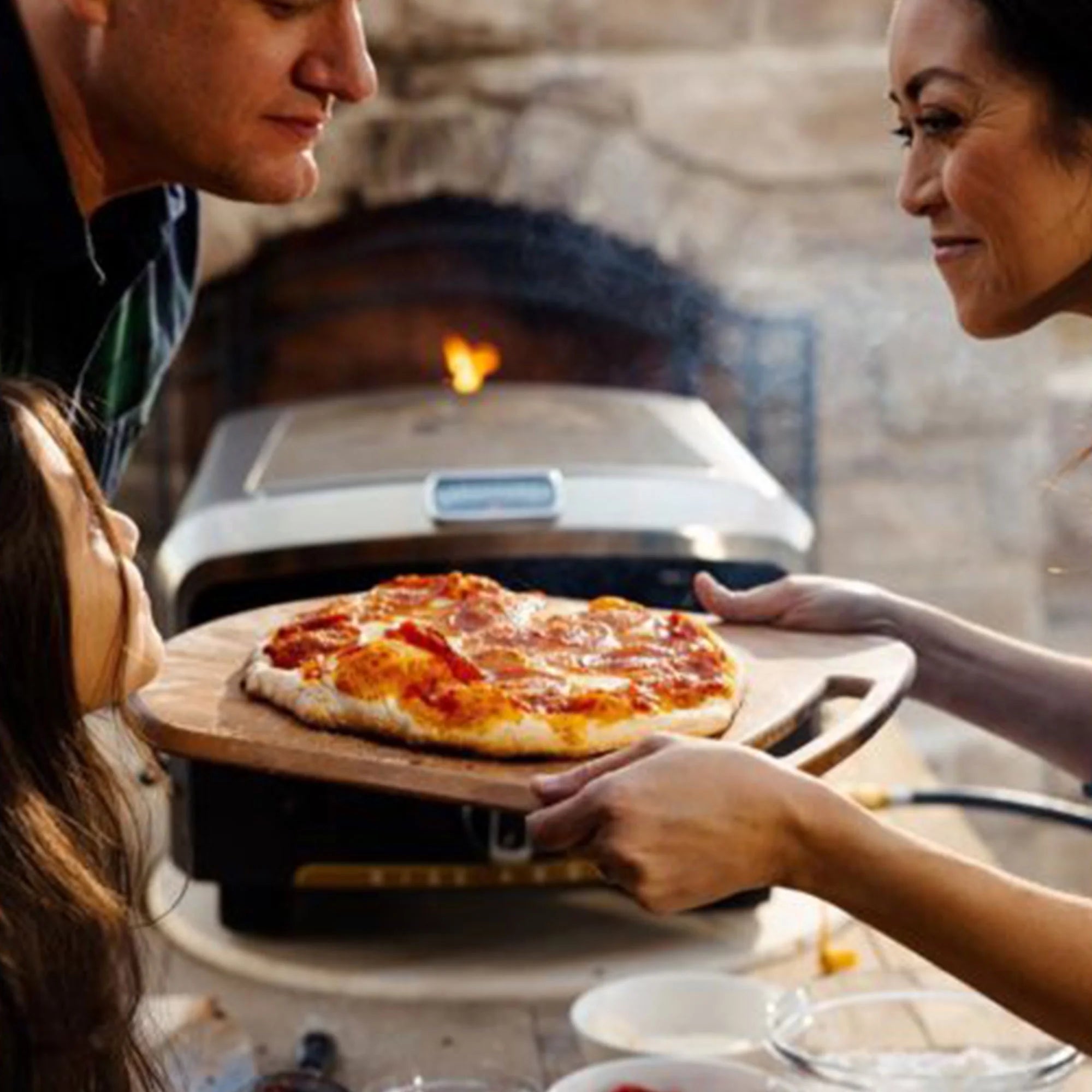 Halo Versa 16 LP Gas Portable Outdoor Pizza Oven with Rotating Stone G9890