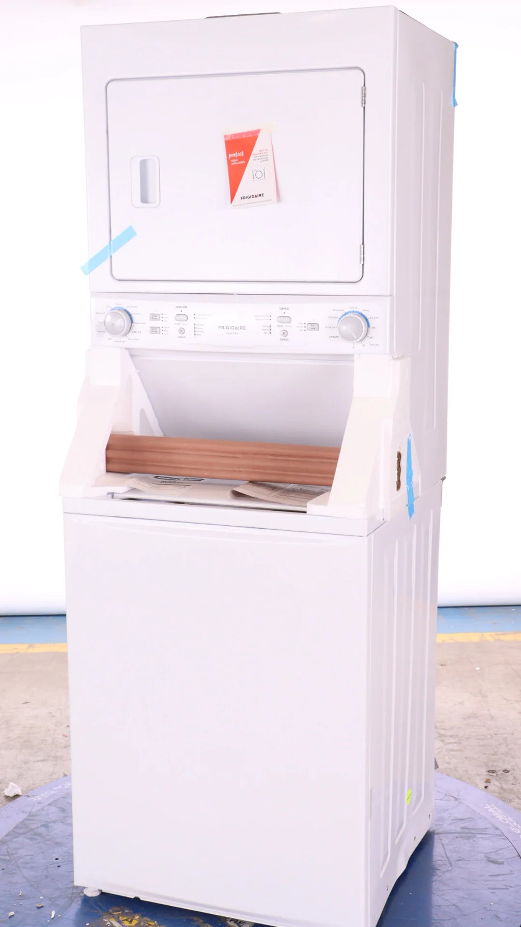 FRIGIDAIRE 27 in. White Electric Laundry Center Washer and Dryer J26050