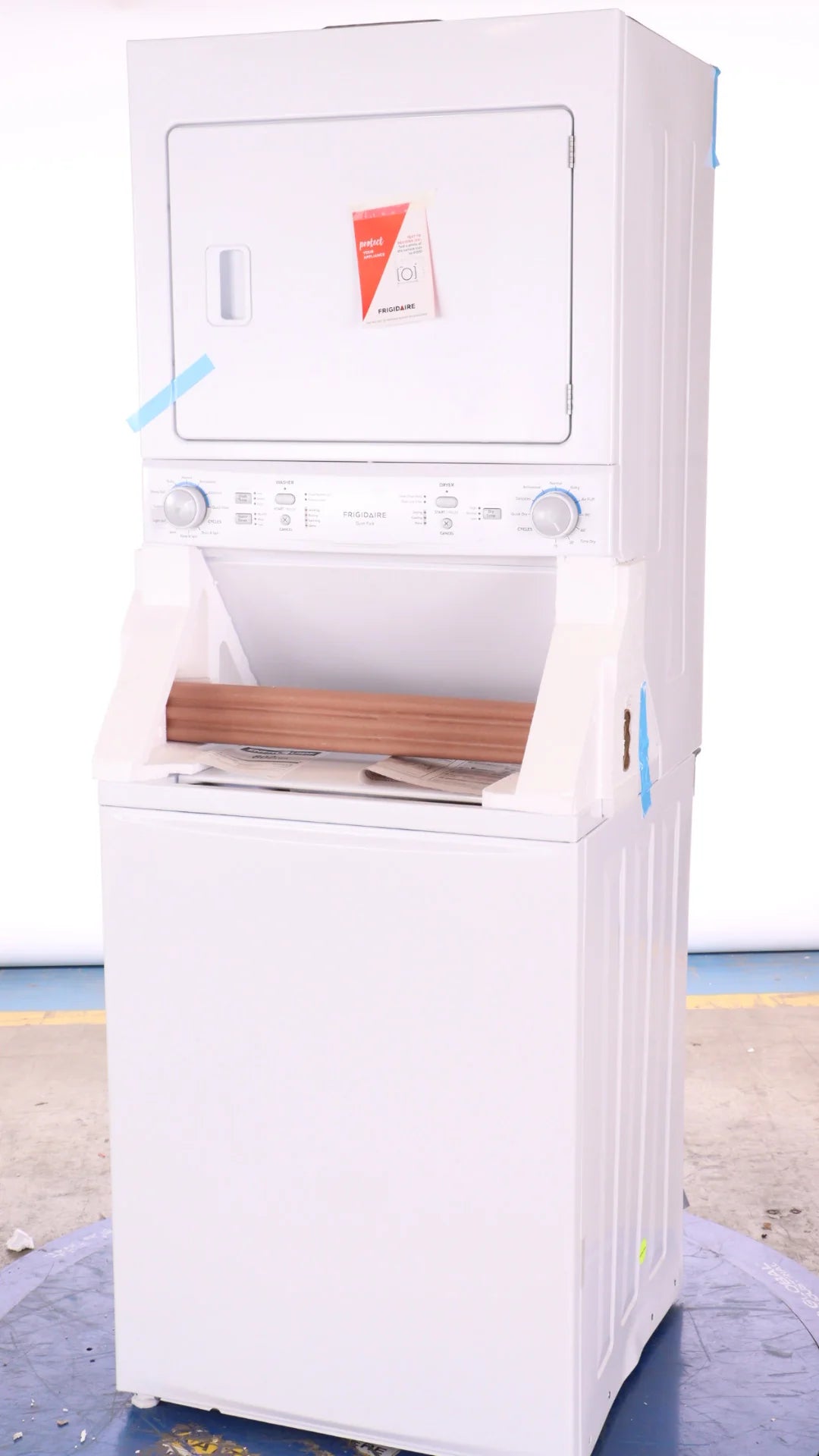 FRIGIDAIRE 27 in. White Electric Laundry Center Washer and Dryer J26050