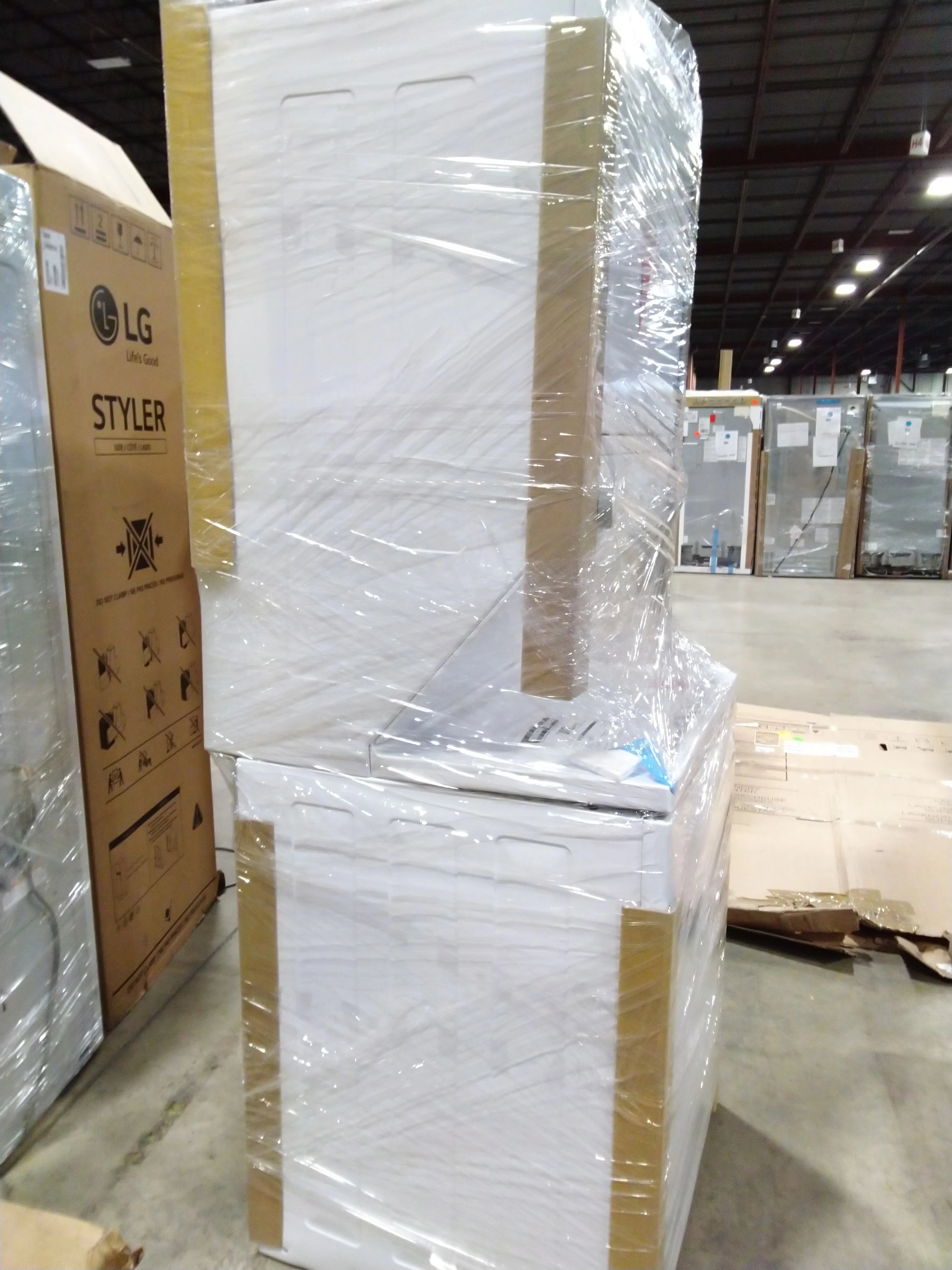 FRIGIDAIRE 27 in. White Electric Laundry Center Washer and Dryer J26050