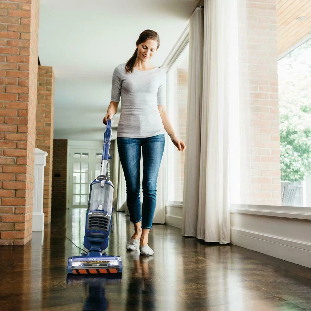 Shark Rotator Lift-Away Vacuum Cleaner ZU701 Y31806