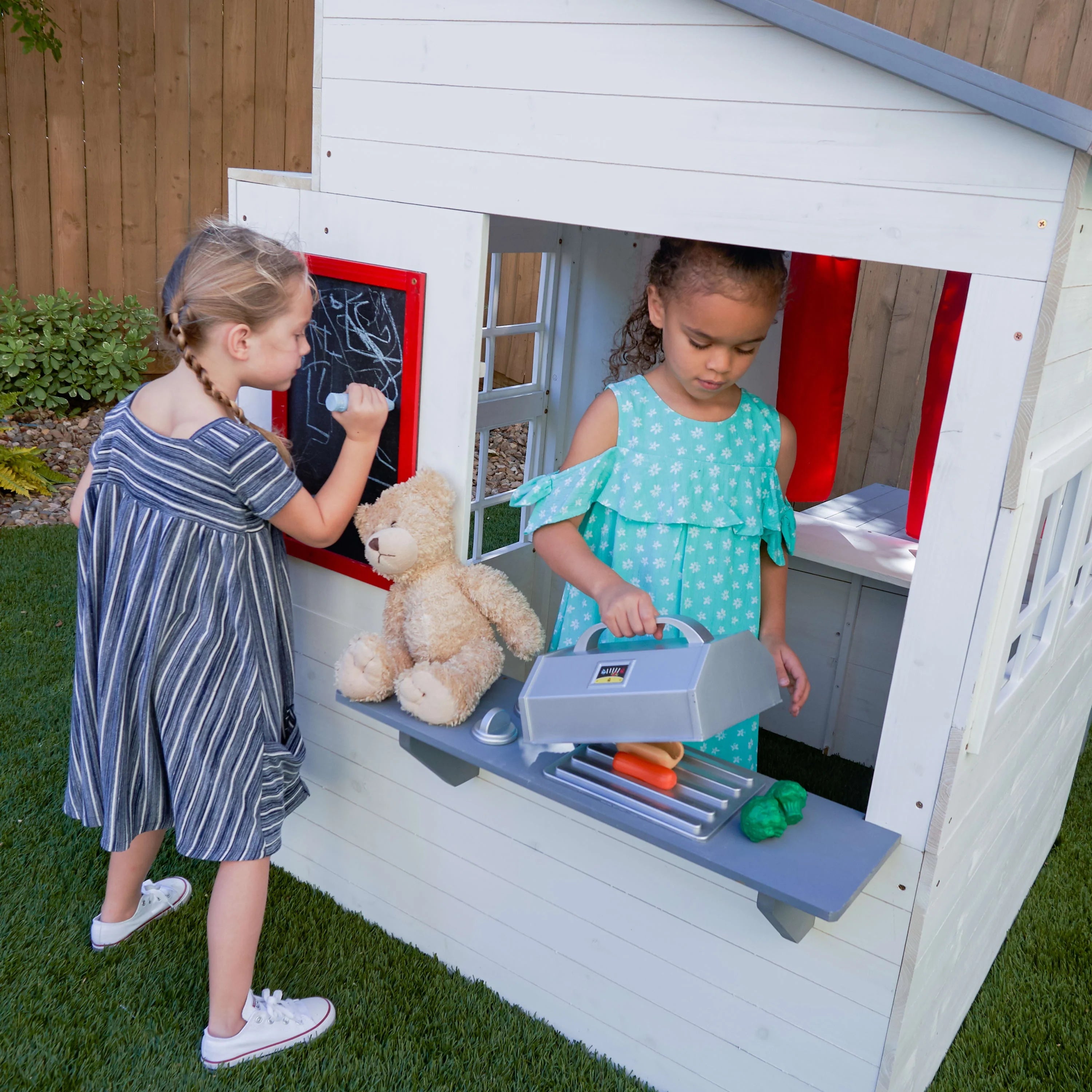 KidKraft Modern Outdoor Wooden Playhouse with Picnic Table, Mailbox & Grill, White P4610
