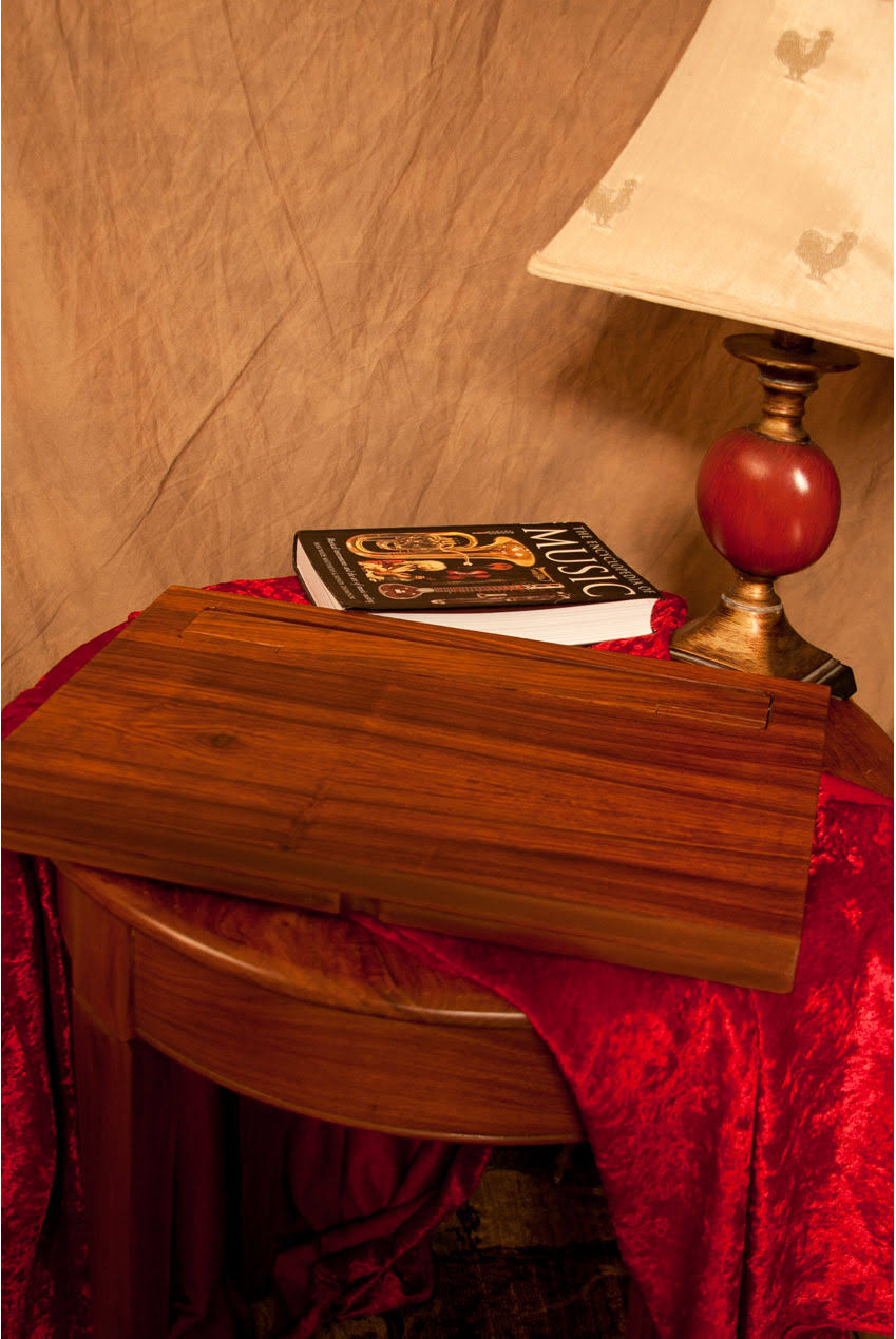 Roosebeck Tabletop Music Stand W54326