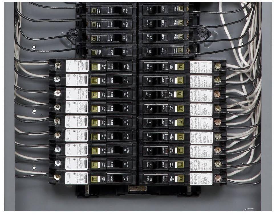 Square D QO 200A Load Center QO142M200PC E433285