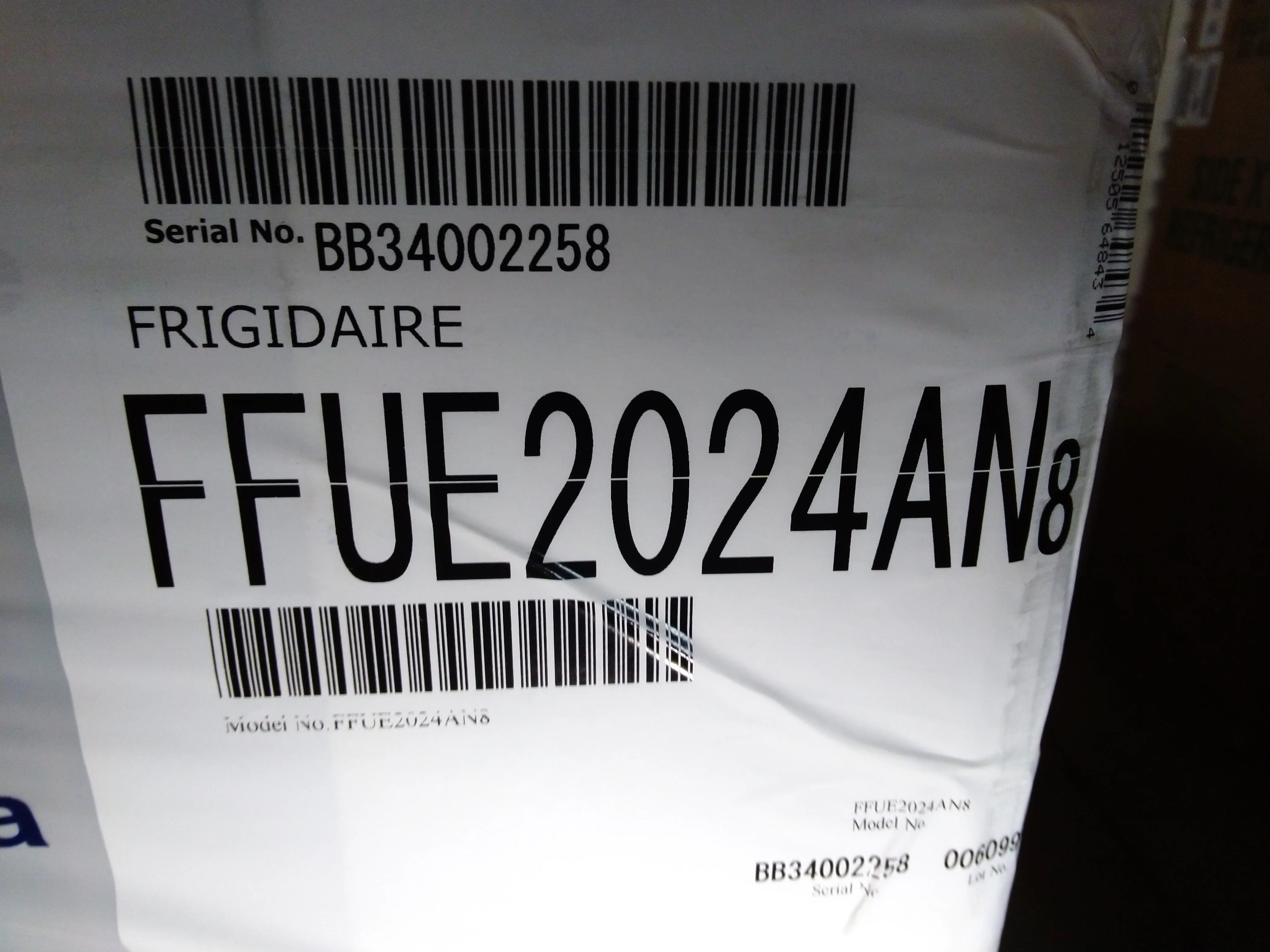 FRIGIDAIRE 20 CU FT. Upright Freezer with Auto-Close Doors R49282