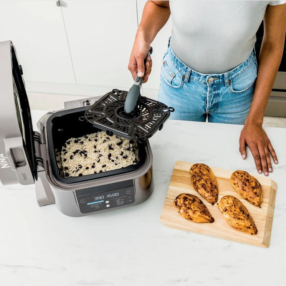 Ninja SF303CO 12-in-1 Speedi Rapid Cooker Air Fryer 6-Quart Light Gray X929