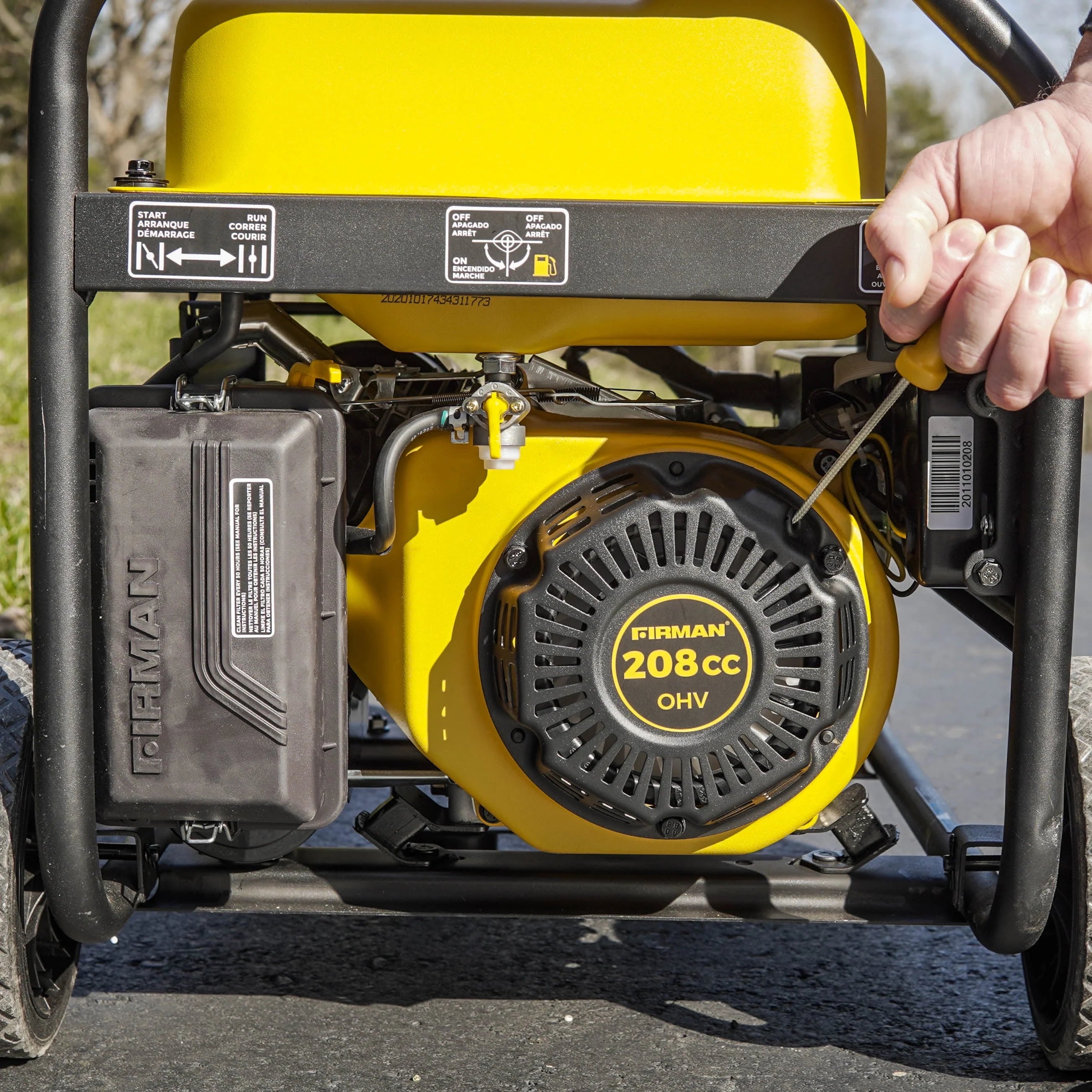 FIRMAN P03613 4550/3650 Watt Gas Portable Generator with CO Shutoff E636568