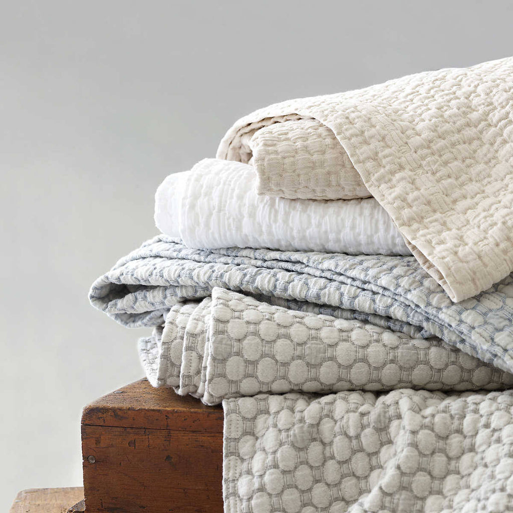 Pine Cone Hill Lodi Silver Matelasse Coverlet King O6615