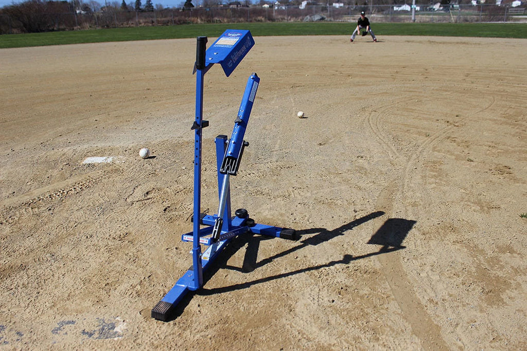 Louisville Slugger Blue Flame Pitching Machine L60111 H234