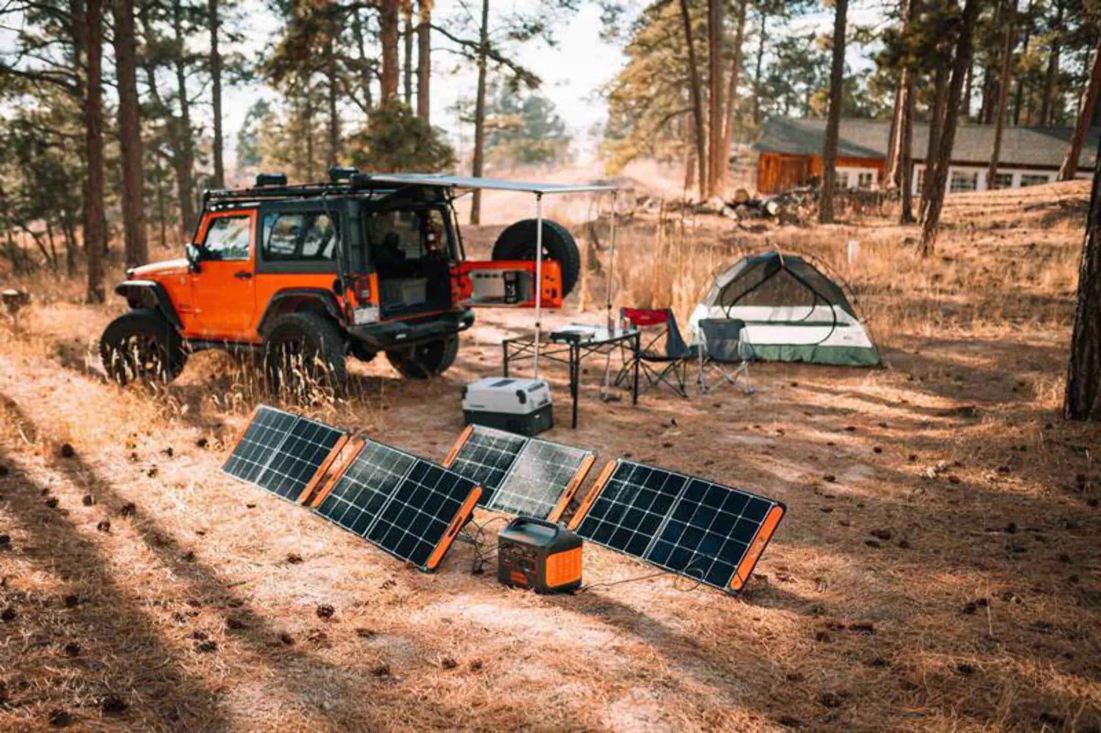 Jackery Solar Generator 1500 Portable Power Kit with 4 SolarSaga 100W Panels Q146