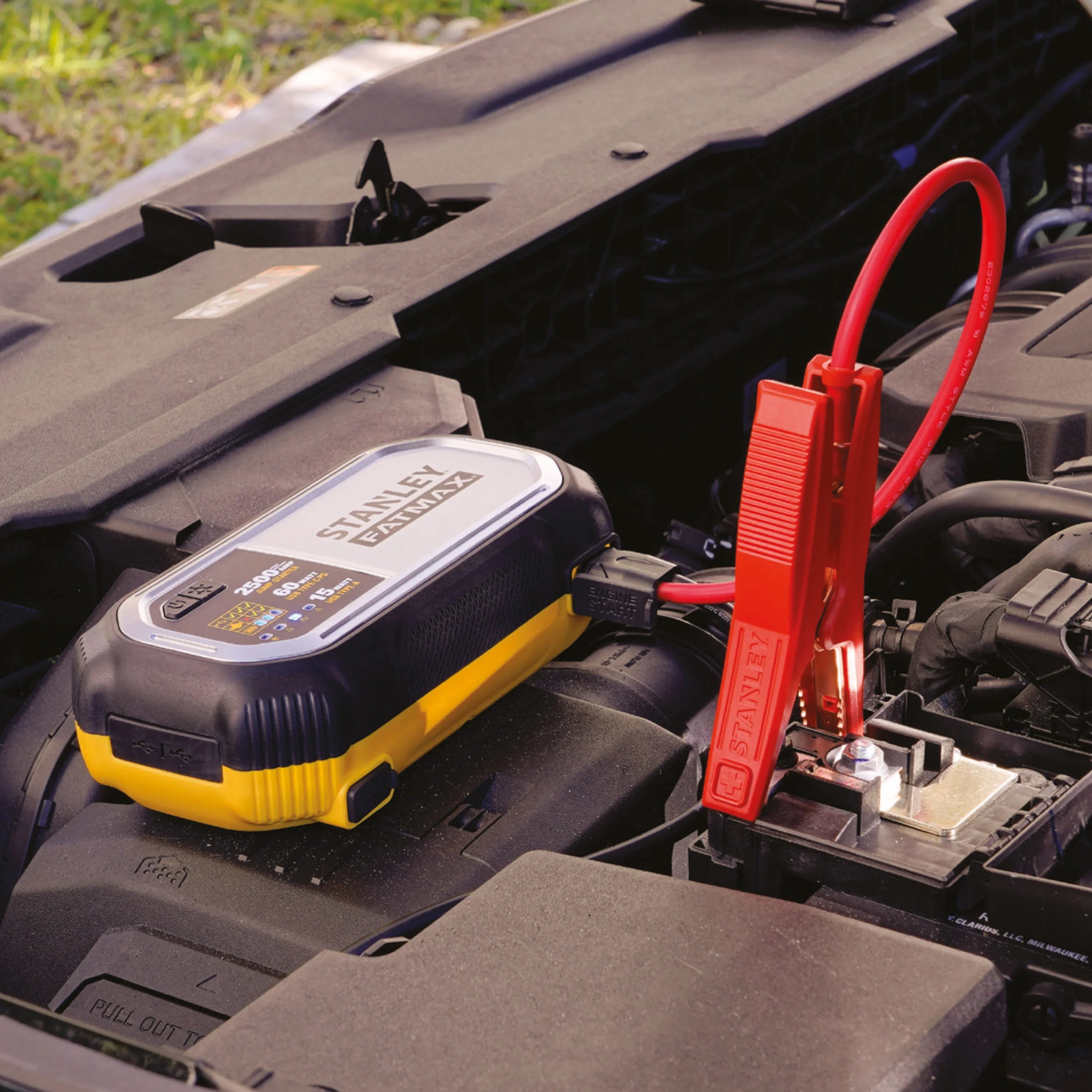 Stanley FatMax 2500 Amp Lithium Jump Starter with USB Power Bank K808236