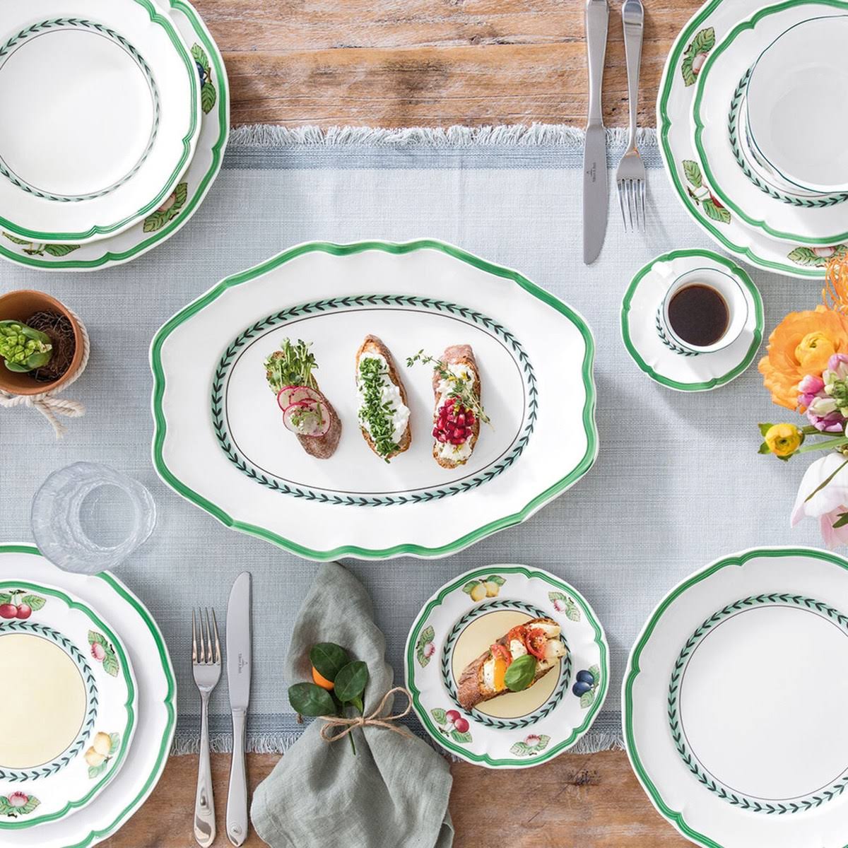 Villeroy & Boch French Garden Green Line Oval Platter Y555