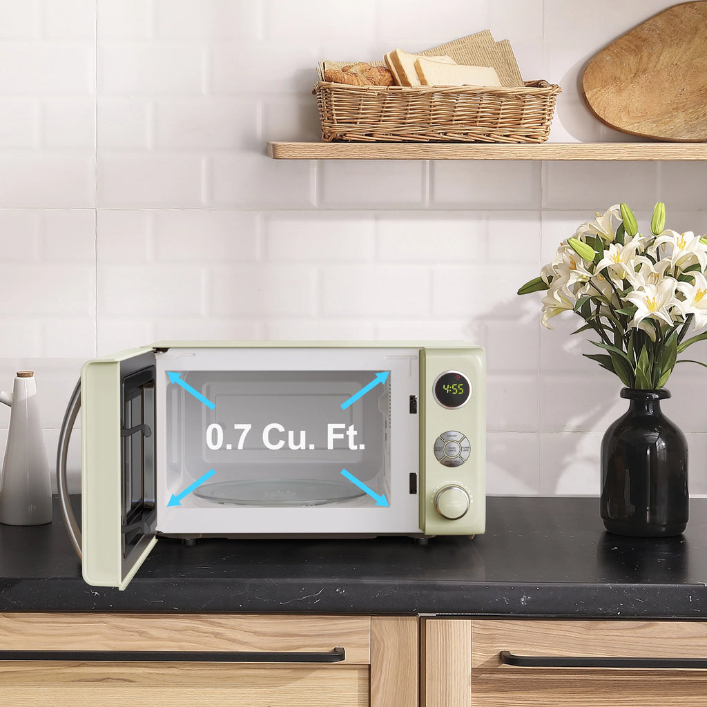 Galanz 0.7 Cu ft Retro Countertop Microwave Oven, 700W, Blue L502